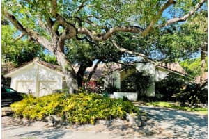 20100 NE 22nd Ave, Miami, FL 33180, Sold 07/15/22