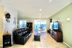 1617 Salerno Cir, Weston, FL 33327, Sold 08/26/22