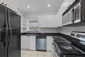 1400 NE 55th St APT 202, Fort Lauderdale, FL 33334, Sold 09/02/22