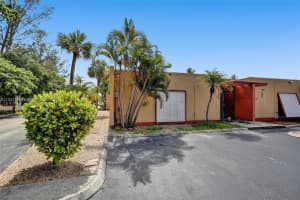 15555 Cairnryan Ct, Miami Lakes, FL 33014, Sold 08/26/22