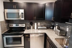 6447 Bay Club Dr 15 1, Fort Lauderdale, FL 33308, Sold 08/17/22