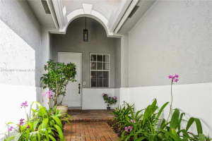 7239 NW 23rd St, Pembroke Pines, FL 33024, Sold 09/12/22