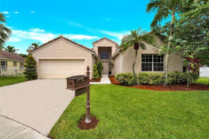 307 Lake Crest Ct, Weston, FL 33326, Sold 09/23/22