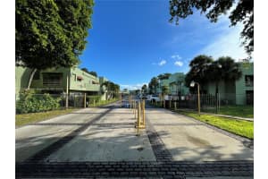 11051 NW 7th St 203 13, Miami, FL 33172, Sold 11/14/22