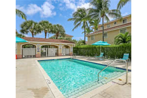 2054 NE 167th St # 3-122, North Miami Beach, FL 33162, Sold 09/01/22