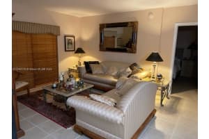 9300 Fontainebleau Blvd E309, Miami, FL 33172, Sold 08/24/22