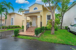 11903 NW 12th St, Pembroke Pines, FL 33026, Sold 09/13/22