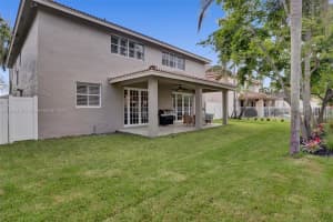 940 Crestview Cir, Weston, FL 33327, Sold 10/13/22