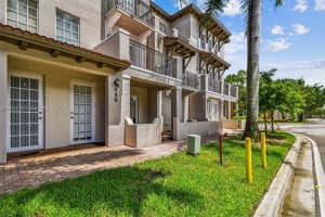 459 SW 147th Ave #205, Pembroke Pines, FL 33027, Sold 09/06/22