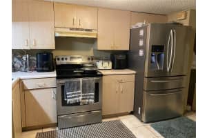 3275 NW 44th St APT 3, Oakland Park, FL 33309, Sold 10/05/22