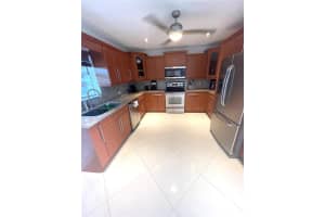 879 NE 195th St APT 328, Miami, FL 33179, Sold 09/19/22