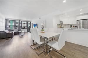 5225 Collins Ave APT 1614, Miami Beach, FL 33140, Sold 08/31/22