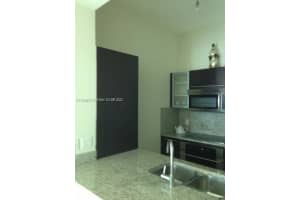 950 Brickell Bay Dr APT 4505, Miami, FL 33131, Sold 09/12/22