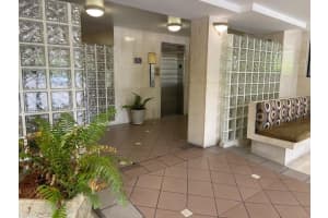 2201 Brickell Ave APT 24, Miami, FL 33129, Sold 08/30/22