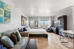 851 Meridian Ave APT 43, Miami Beach, FL 33139, Sold 09/19/22