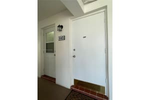465 Paradise Isle Blvd APT 105, Hallandale Beach, FL 33009, Sold 09/09/22