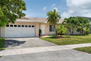 8141 SW 203rd St, Cutler Bay, FL 33189, Sold 10/04/22