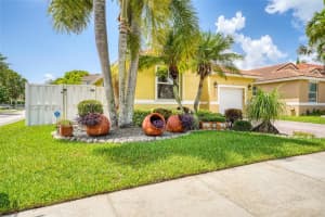 15100 SW 49th Ct, Davie, FL 33331, Sold 10/11/22