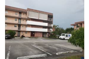 2901 NW 46th Ave APT 305, Lauderdale Lakes, FL 33313, Sold 10/05/22