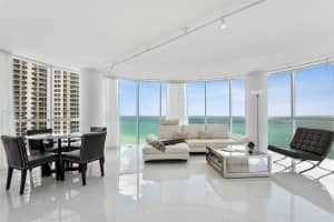 6301 Collins Ave APT 2201, Miami Beach, FL 33141, Sold 09/02/22