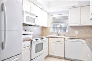 580 Egret Dr, Hallandale Beach, FL 33009, Sold 12/02/22