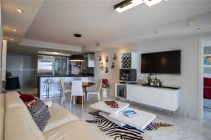 18201 Collins Ave #5207, Sunny Isles Beach, FL 33160, Sold 11/10/22