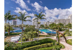 2500 Parkview Dr APT 418, Hallandale Beach, FL 33009, Sold 06/30/23