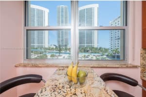 1833 S Ocean Dr APT 401, Hallandale Beach, FL 33009, Sold 11/01/22