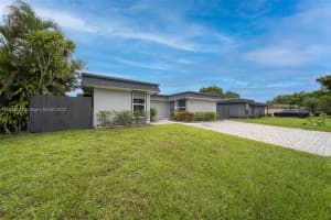 7810 NW 70th Terrace, Tamarac, FL 33321, Sold 09/22/22