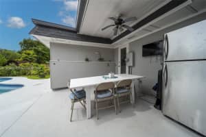 7810 NW 70th Terrace, Tamarac, FL 33321, Sold 09/22/22