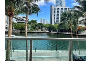 31 SE 5th St APT 201, Miami, FL 33131, Sold 09/29/22
