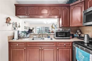 11269 SW 88th St j108, Miami, FL 33173, Sold 08/26/22