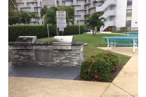 3401 N Country Club Dr APT 116, Aventura, FL 33180, Sold 09/02/22