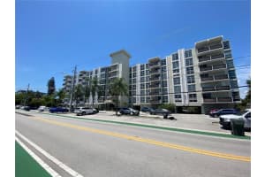 9800 W Bay Harbor Dr APT 208, Bay Harbor Islands, FL 33154, Sold 08/29/22
