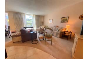 9800 W Bay Harbor Dr APT 208, Bay Harbor Islands, FL 33154, Sold 08/29/22