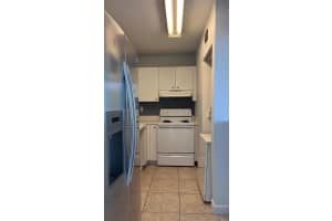 8251 NW 8th St APT 509, Miami, FL 33126, Sold 09/08/22