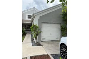 12356 NW 13th Ct, Pembroke Pines, FL 33026, Sold 08/29/22