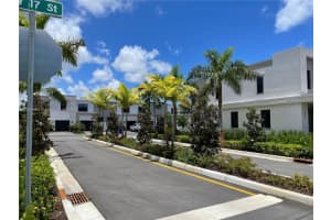 529 NW 17th St, Fort Lauderdale, FL 33311, Sold 08/23/22