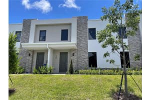 529 NW 17th St, Fort Lauderdale, FL 33311, Sold 08/23/22