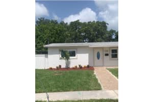 17120 NW 86th Ave, Hialeah, FL 33015, Sold 09/30/22