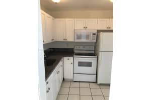 488 NW 165th St b515, Miami, FL 33169, Sold 09/27/22