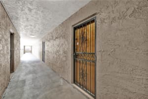 5201 NW 7th St APT 419, Miami, FL 33126, Sold 09/01/22