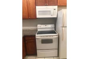 498 NW 165th St d 407, Miami, FL 33169, Sold 09/27/22
