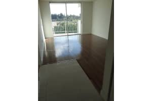 498 NW 165th St d 407, Miami, FL 33169, Sold 09/27/22