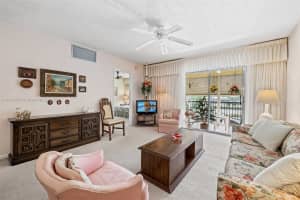257 S Cypress Rd APT 425, Pompano Beach, FL 33060, Sold 08/25/22
