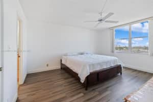 427 Golden Isles Dr #14a, Hallandale Beach, FL 33009, Sold 12/09/22