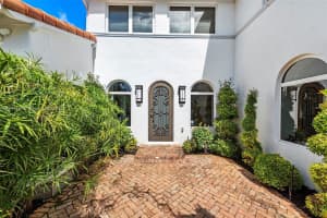 5572 Pine Tree Dr, Miami Beach, FL 33140, Sold 02/14/23