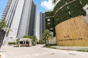 16385 Biscayne Blvd Unit 1202, Aventura, FL 33160, Sold 02/15/23