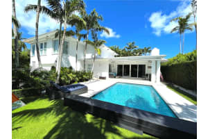 4365 N Bay Rd, Miami Beach, FL 33140, Sold 09/30/22