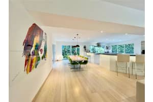 4365 N Bay Rd, Miami Beach, FL 33140, Sold 09/30/22